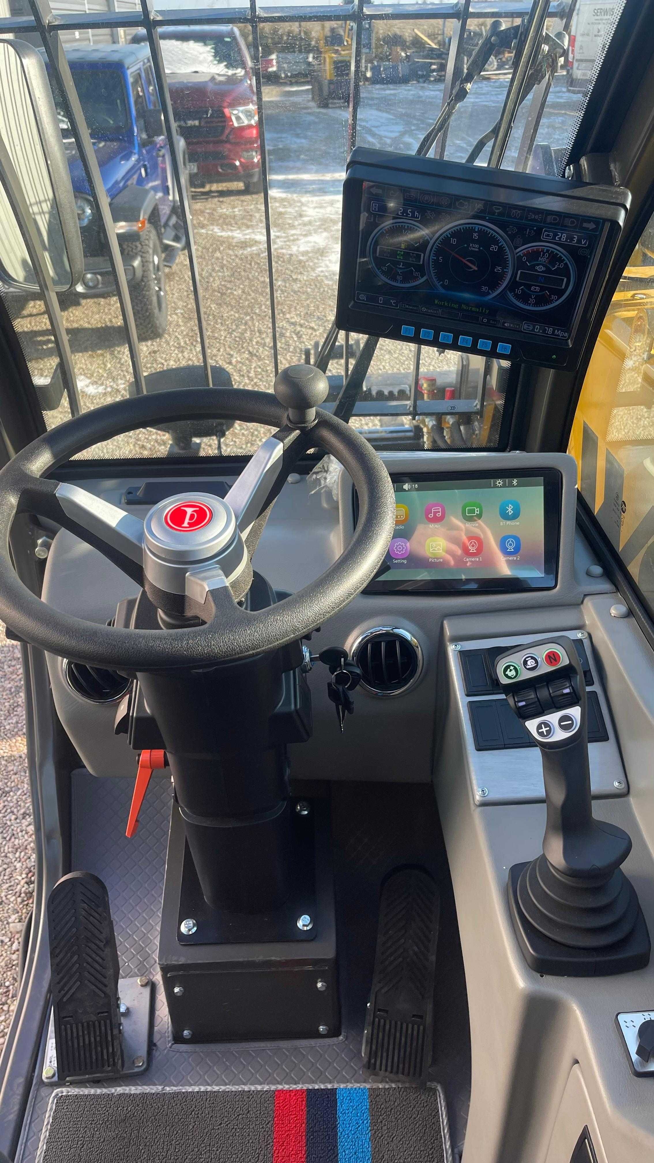 Ładowarka teleskopowa WOLF 3350T udźwig 3,5 T, wys. podnoszenia 7 m.