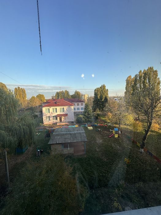 Продам 1-кв м. Бориспіль вул. Глибоцька  29 кв.м р-н 3 школи