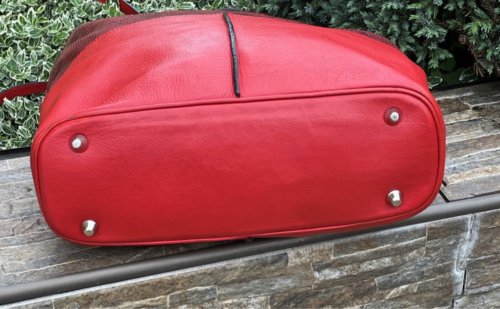 Tod’s італія стильна  містка яскрава сумка шопер оригінал