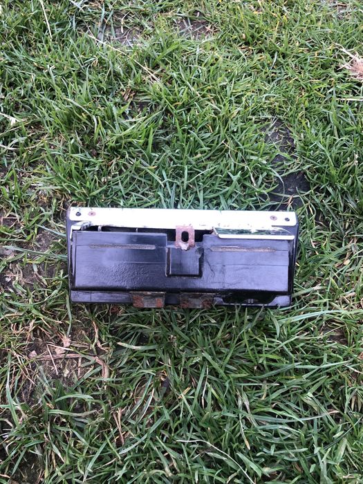 Продам попільничку мерс 123.