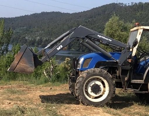 Trator Newholland TN95A