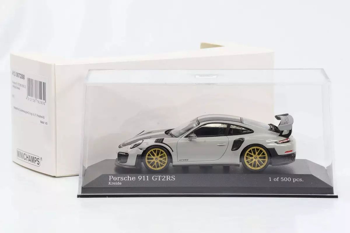 Minichamps 1:43 porsche 911 GT2 RS 2018