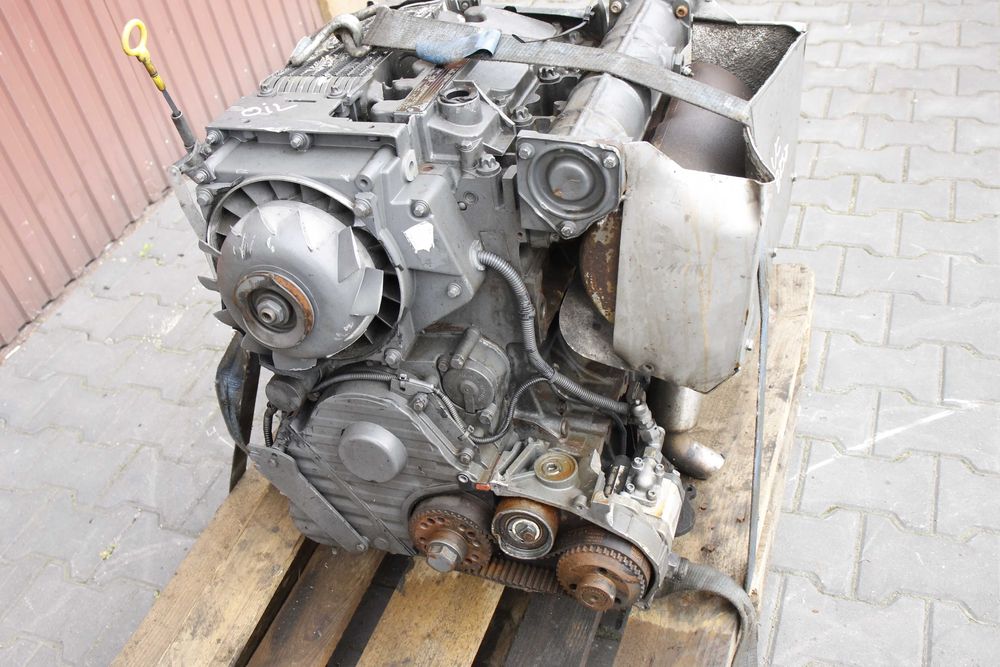 Silnik Deutz 2.3 d2011l03 diesel 3 cylindrowy komatsu genie kompresor