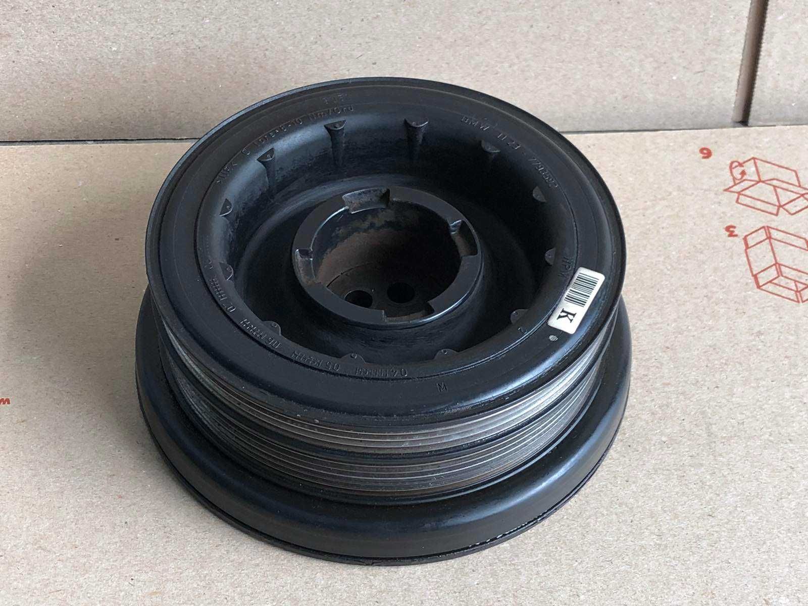 Демпферный шкив коленвала BMW E60 F10 E53 E70 F15 Шків БМВ Е60 Е53 Е70