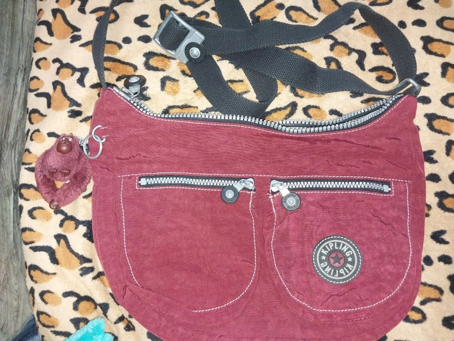 Продам сумочку  Кіплінг в новому стані