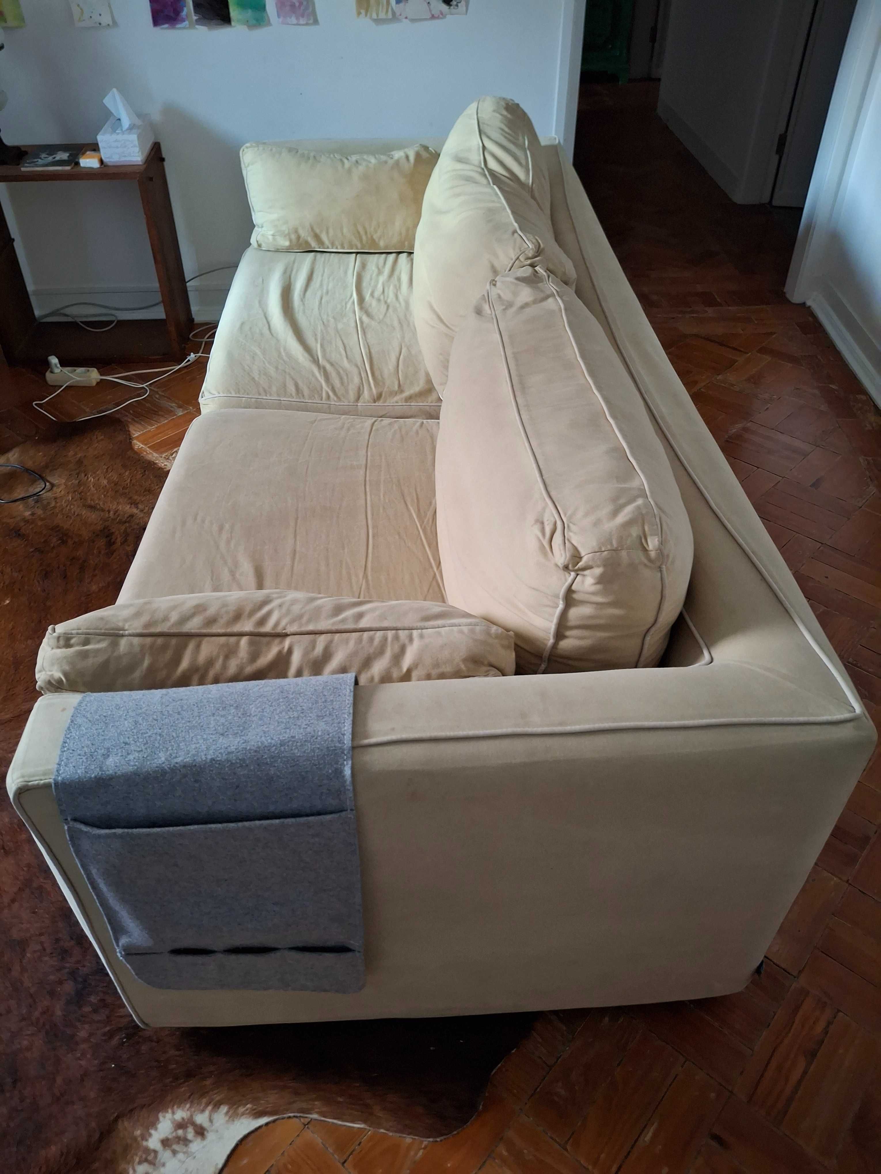 sofá 4 lugares | linhas direitas | muito confortável