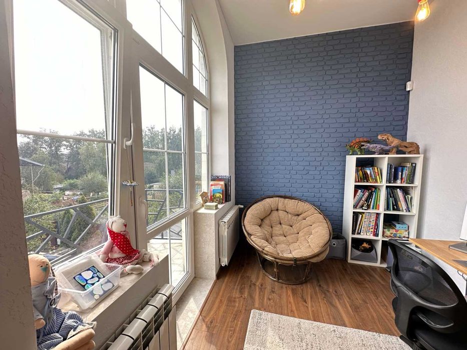 Будинок з ремонтом! 190 кв.м. Гараж на 2 авто. 240000