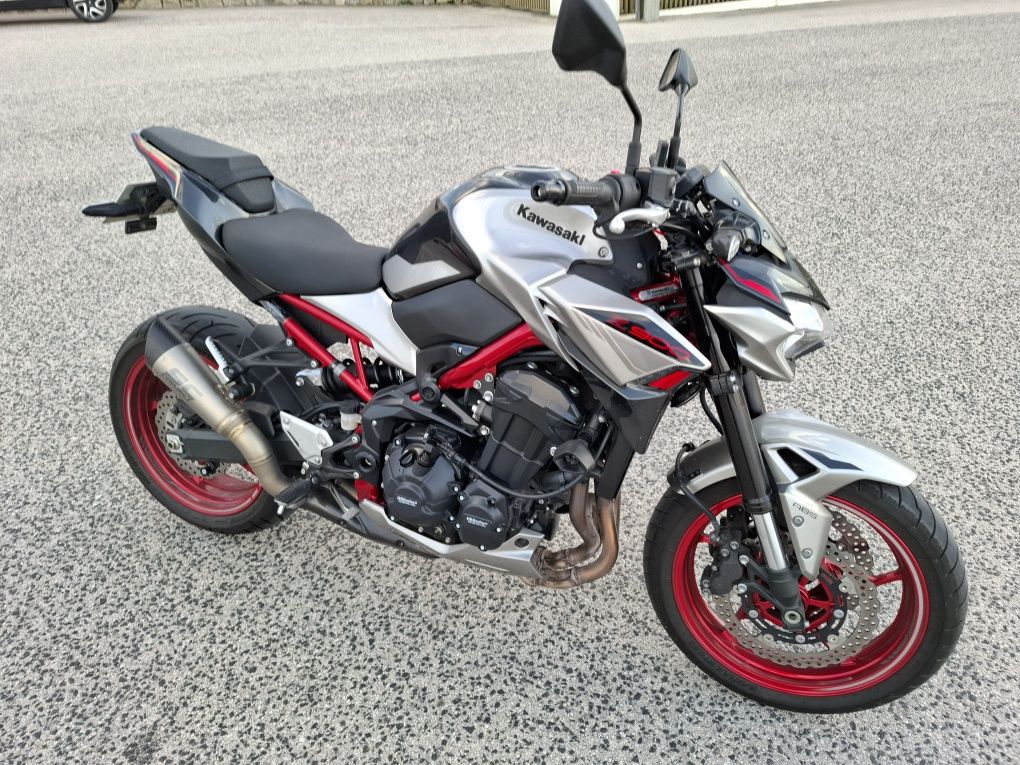 Kawasaki Z900 impecável de 11/23, 1500e em extras