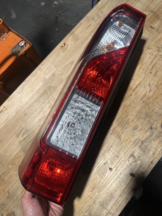 Lampa Lewy TYŁ Master 4 IV 2022R 21 60TYŚ KM III 3 26555/0023R Org