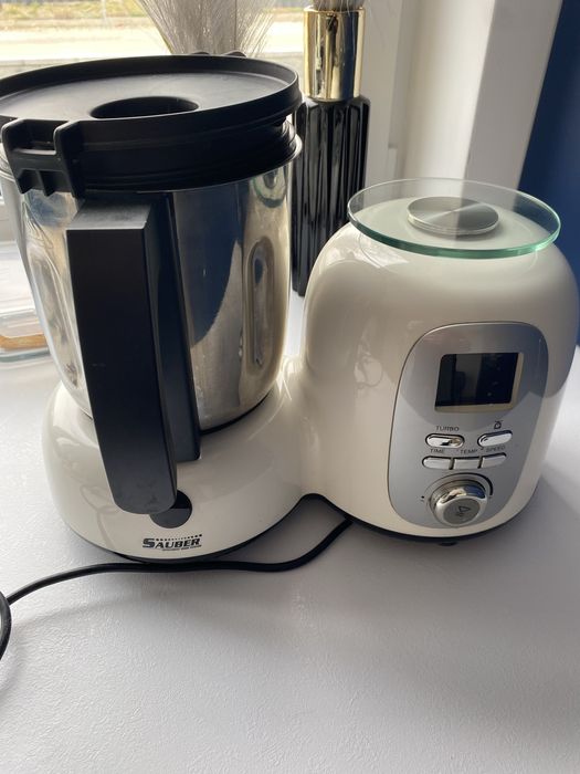 Robot kuchenny sauber