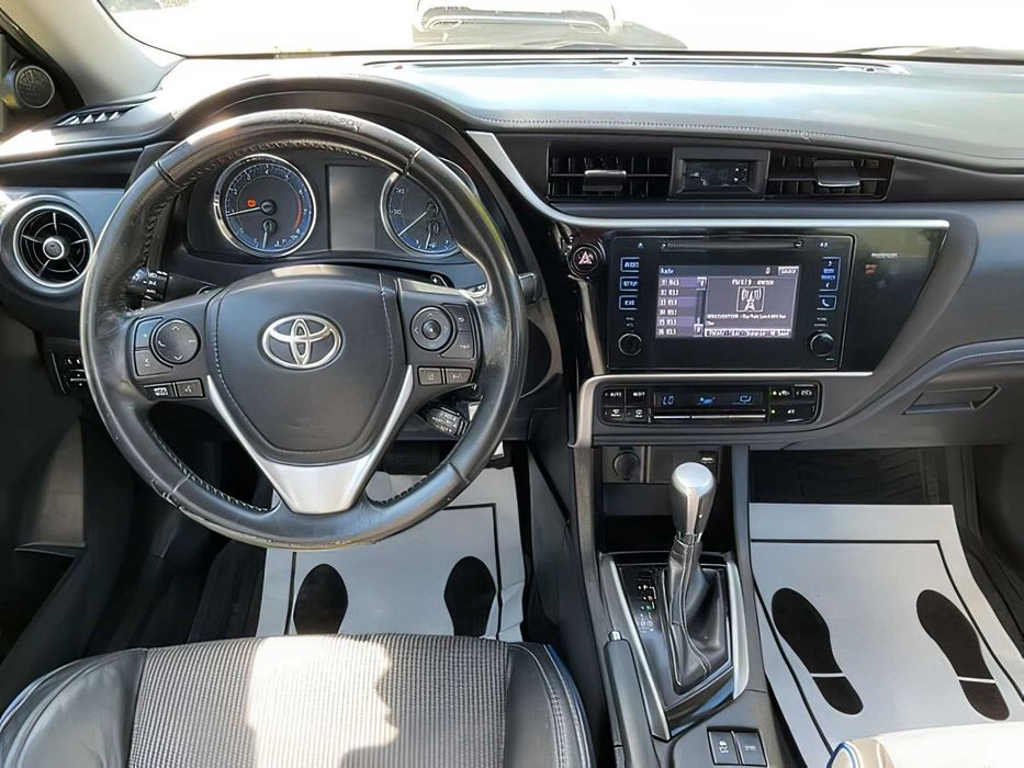 Toyota Corolla      2017