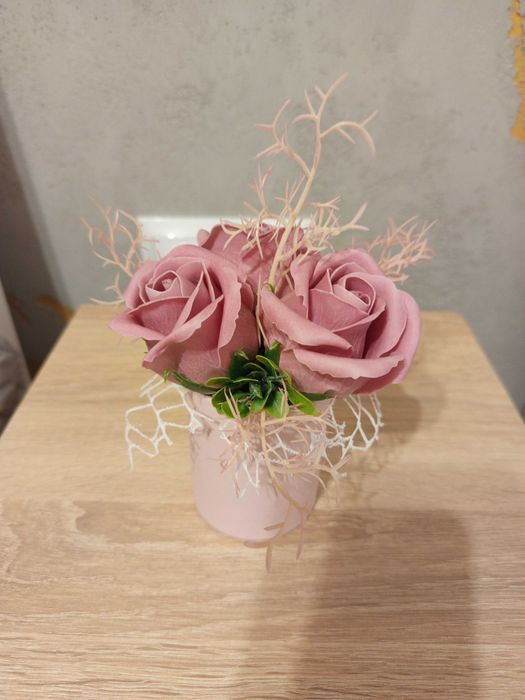 Bociek z kwiatami mydlanymi