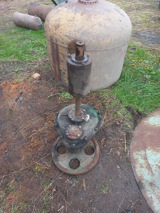 бетоно мішалка 300 літрів. кругла.також цеп.