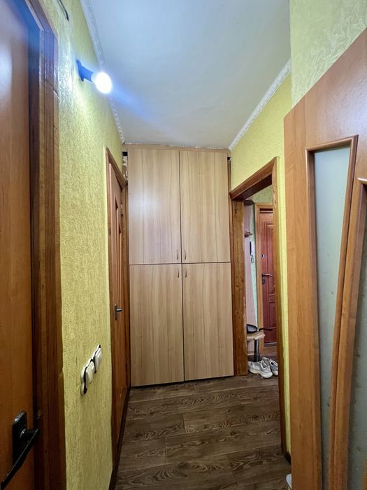 Продається 2 кімнатна квартира на вул. Героїв Крут