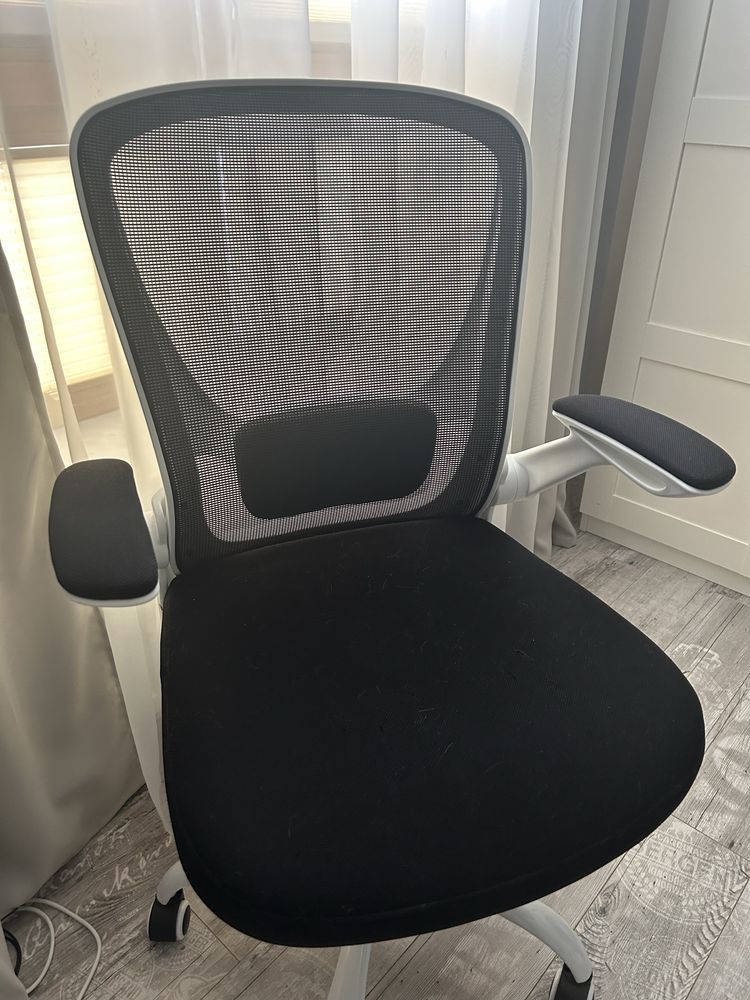 Fotel obrotowy krzeslo biurowe białe