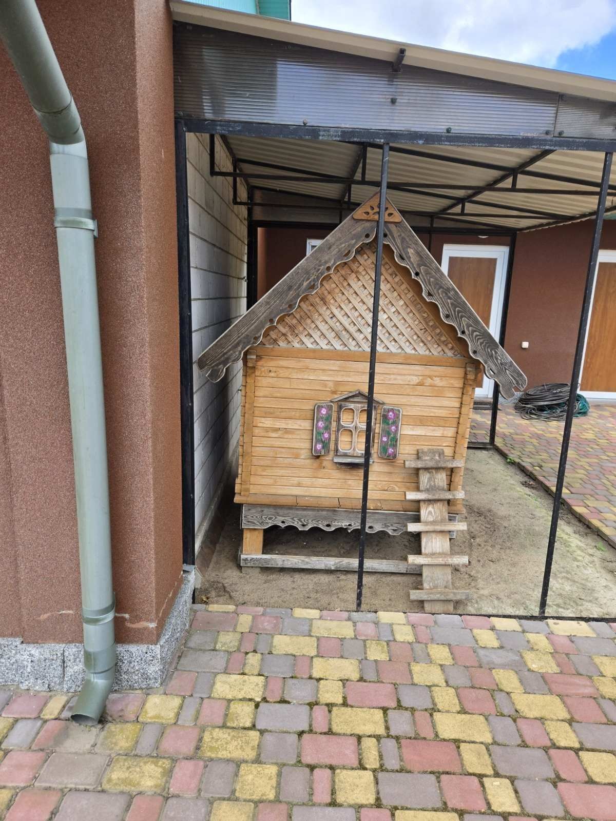 домик для курей,фазанов .курятник .птичник