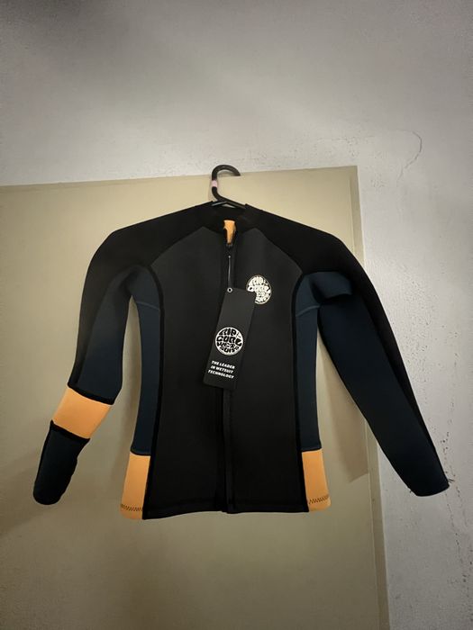 Jacket ripcurl neopreme Novo (tamano 14 anos)