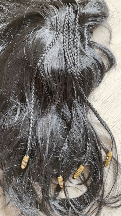 Peruka czarna z warkoczykami