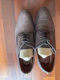 Sapatos castanhos Hispanitas número 37