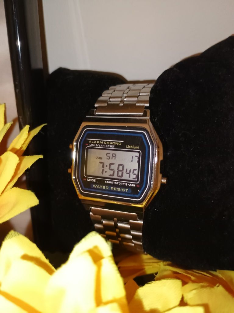 Zegarek Vintage Retro Led elektroniczny LED z datownikiem