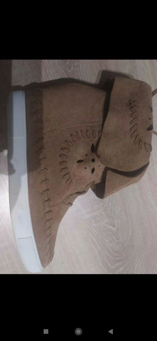 Camel zamszowe botki na kotutnie