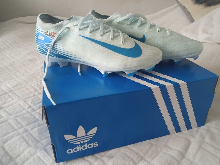 Buty piłkarskie korki Adidas Mercurial Griprnoit 43 r