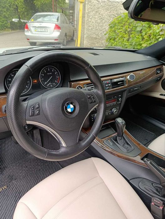 BMW 328i (E92) 2011 рік