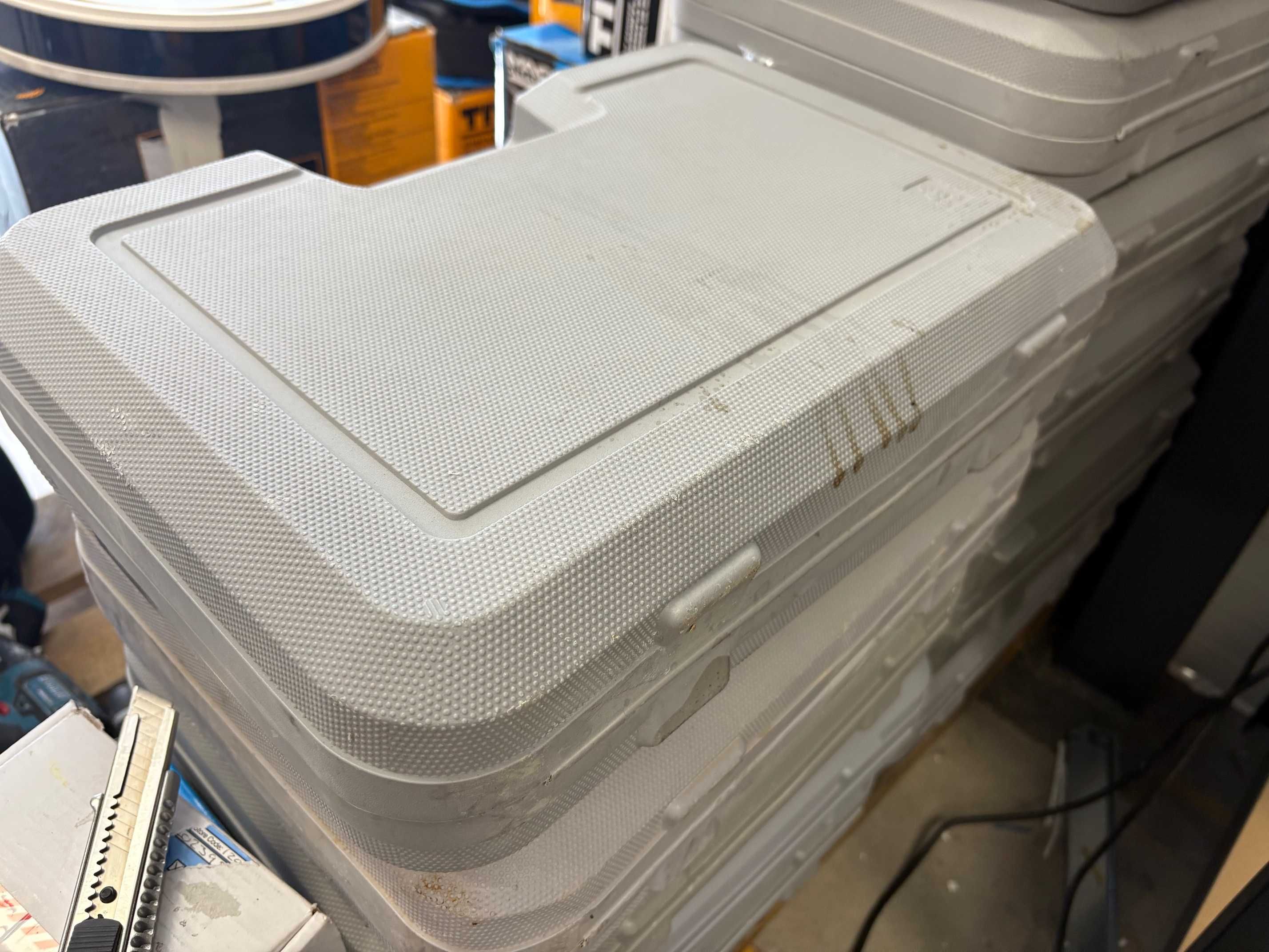 Młotowiertarka Titan SDS 750W TTB872 SDS + WALIZKA