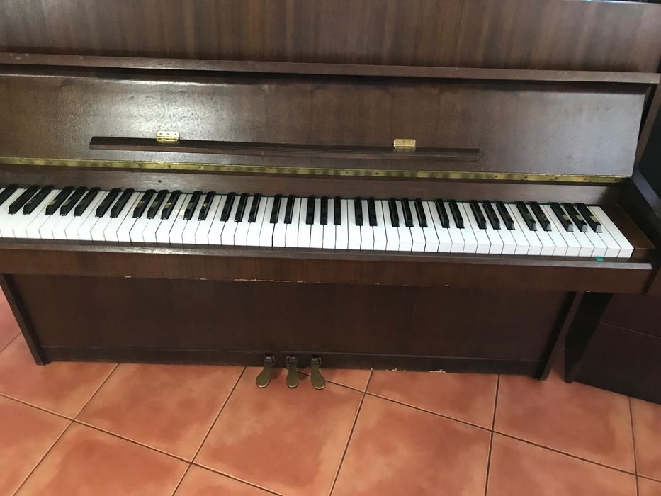 Sprzedam Pianino Legnica