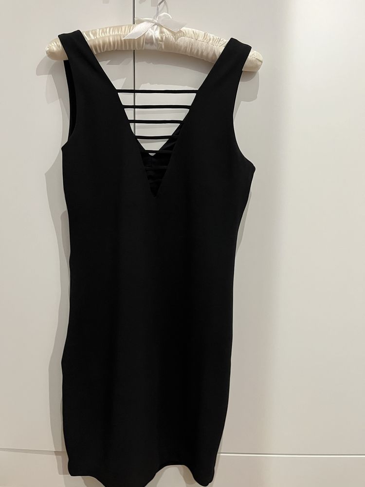 Czarna sukienka bodycon roz. 36