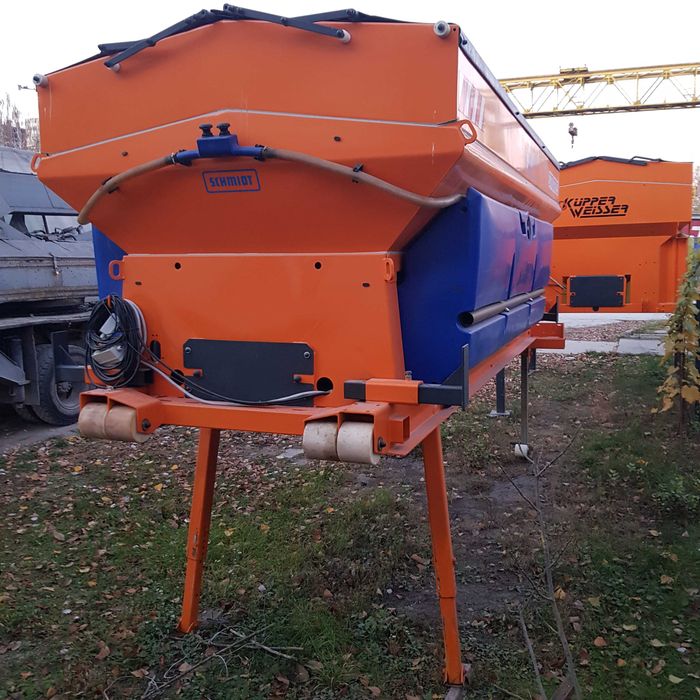 Пескосолеразбрасыватель Schmidt Stratos 8 м.куб