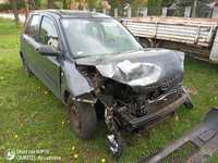 Mazda 2 1.4D  po wypadku