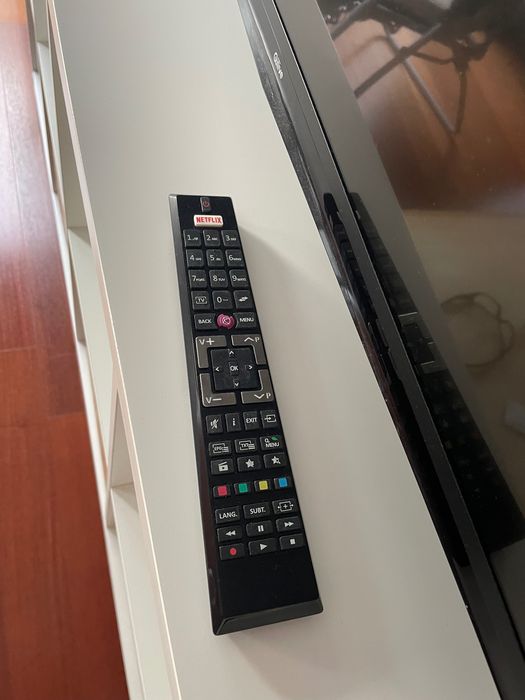 Television 42” QLIVE
