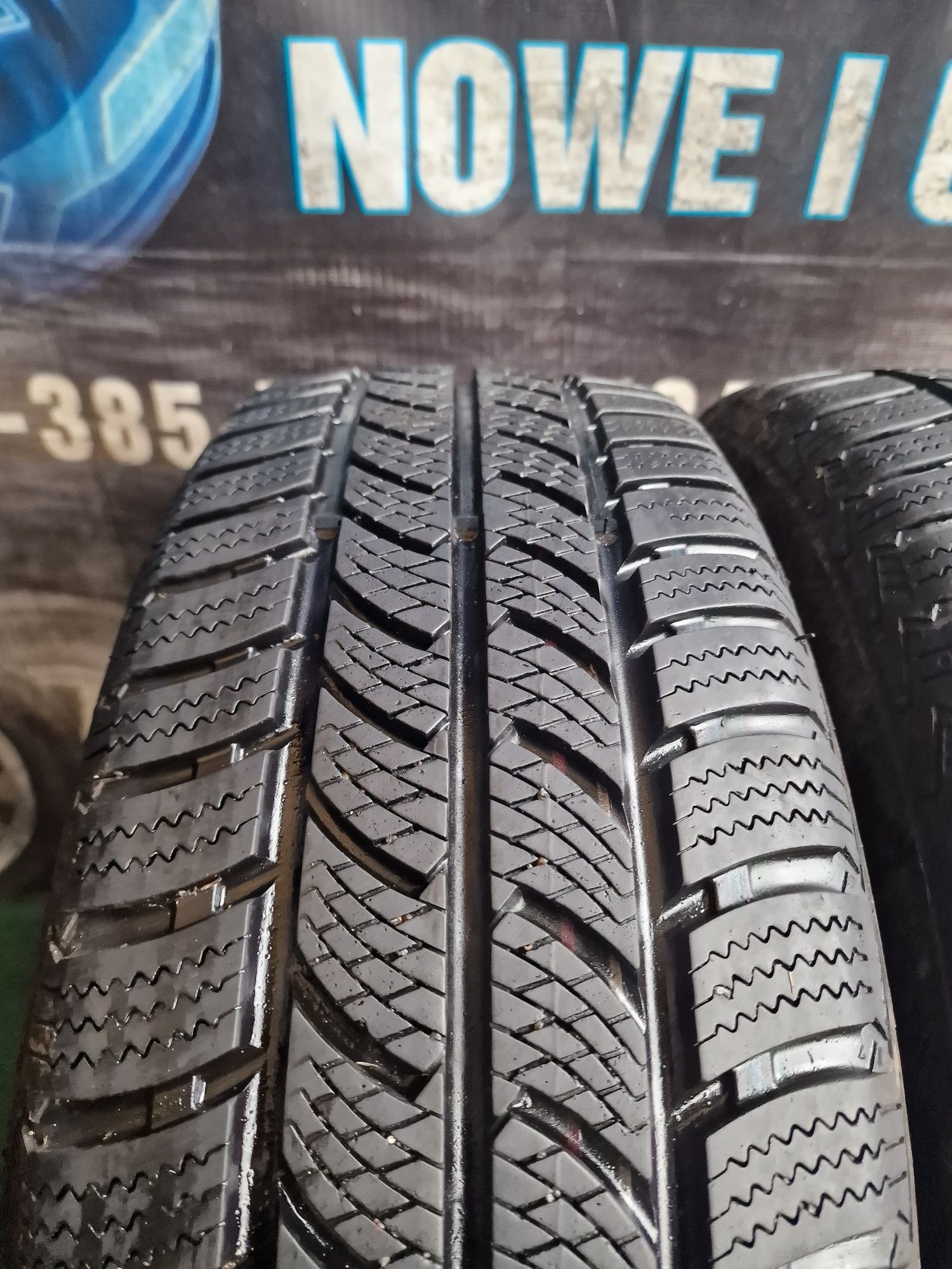 Opony zimowe 195/60/16C Continental wzmacniane Para 8.4mm