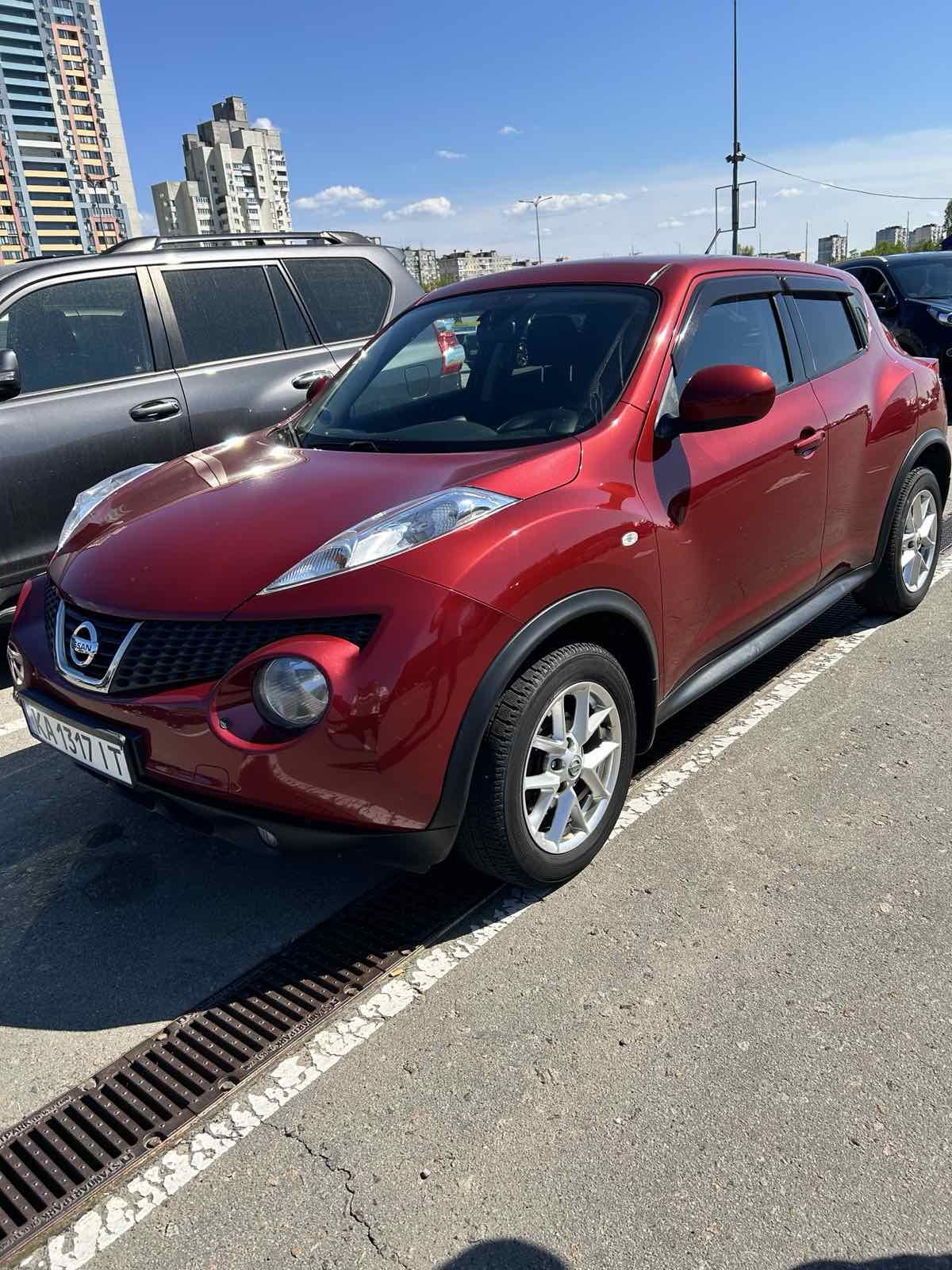 Nissan Juke 2011.  В хорошому стані. У ДТП не було. Пробіг 158 тис.