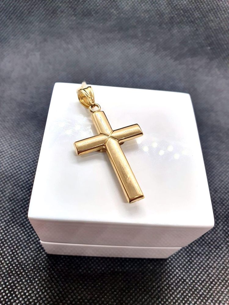 Złota Zawieszka Krzyżyk zdobiona Białym Złotem