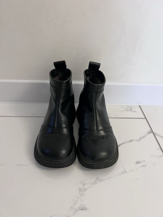 Ботіночки для дівчинки