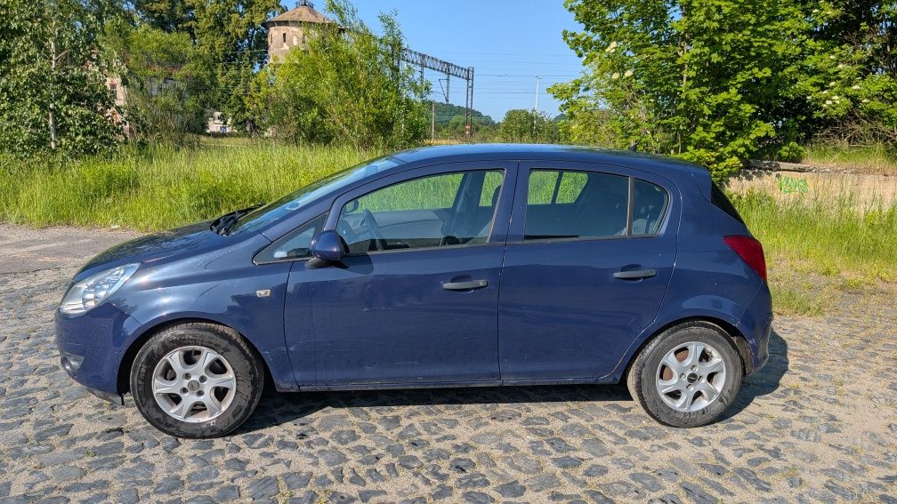 Opel Corsa 2009 rok