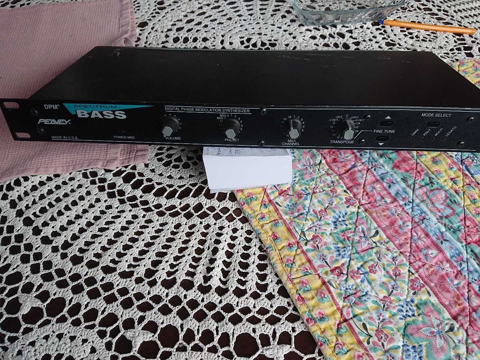 Sound midi Expander Peavay  bass spectrum DPM made in USA