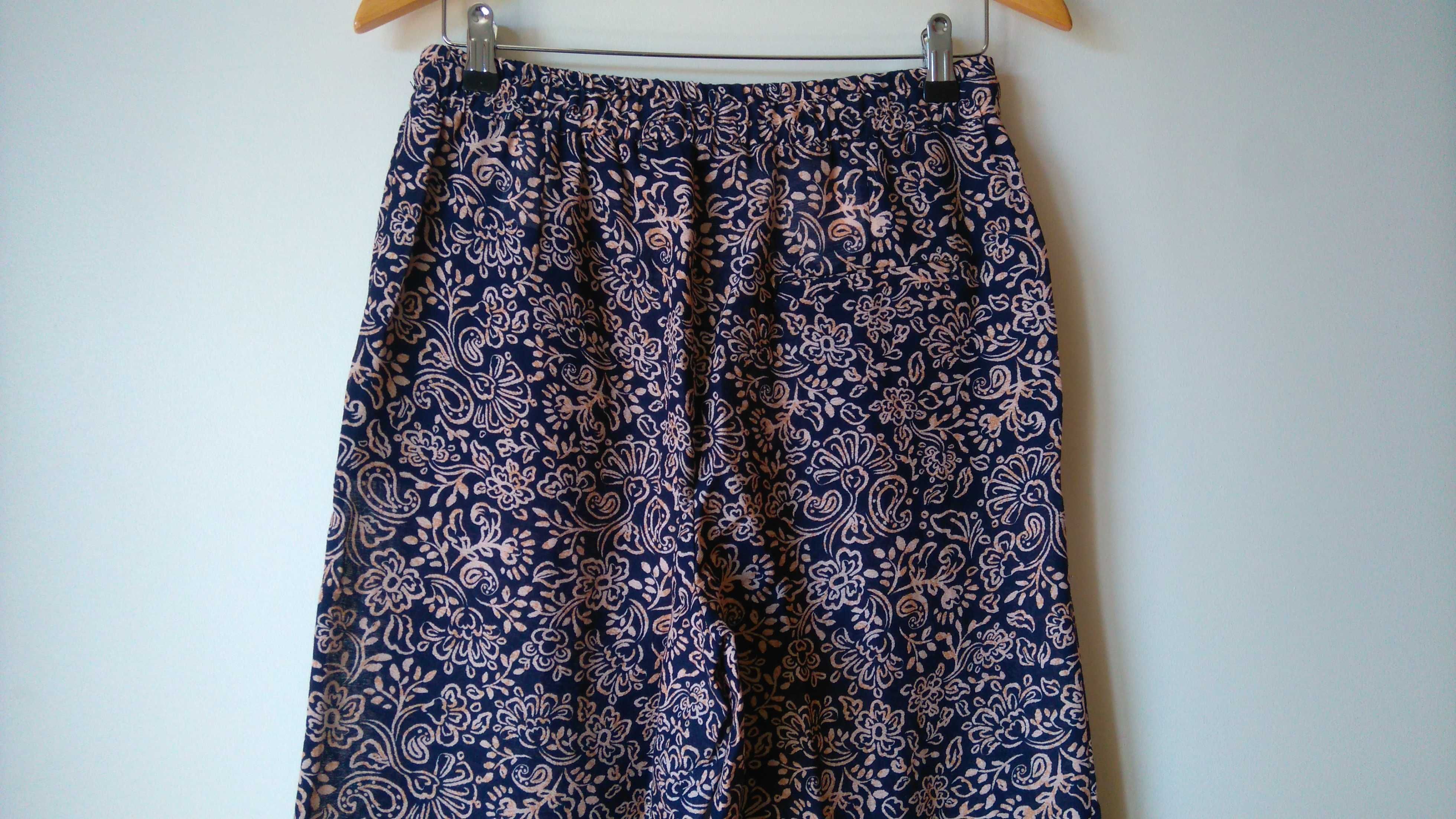 Calças largas estampadas M Zara Novas c/etiqueta