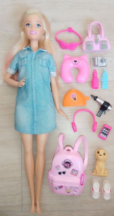 Лялька Барбі Мандрівниця