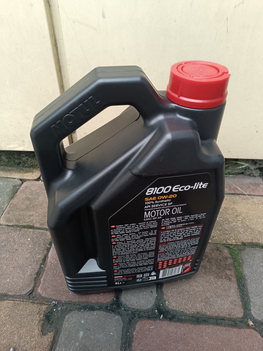 Масло мотюль 0в20 4л ,віддаю дешевше,не відкривалась.