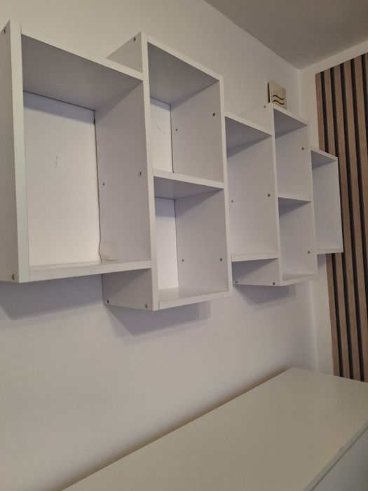 Sprzedam pojemną półkę