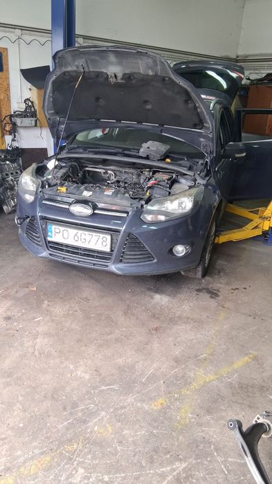 Focus mk3 kombi по запчастинах