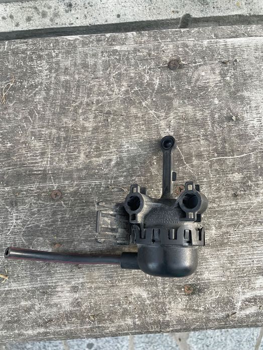 Вакуум впускного колектора 1019886 Tiguan