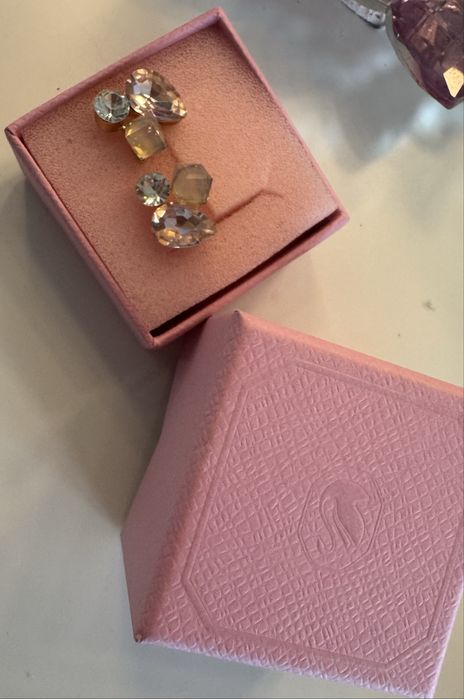Nowe, piękne kokczyki z krysztalami Swarovski okazja