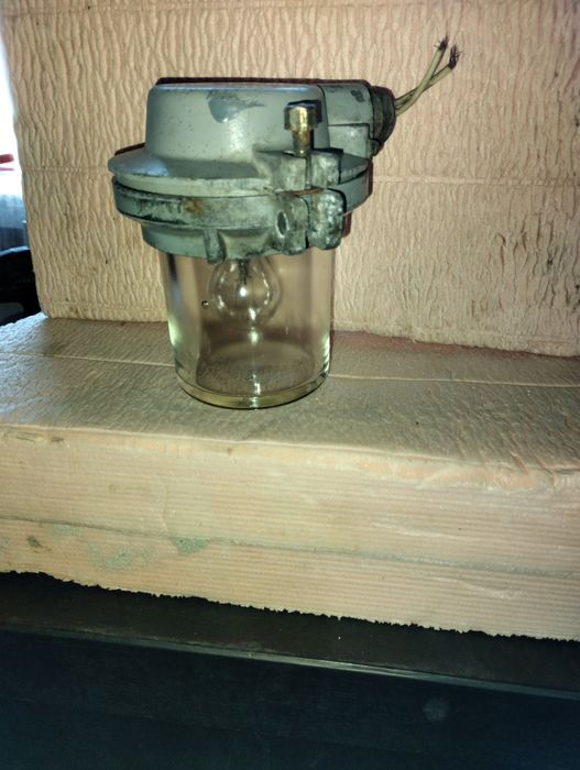 Продам наружный фонарь автомобильный б/у