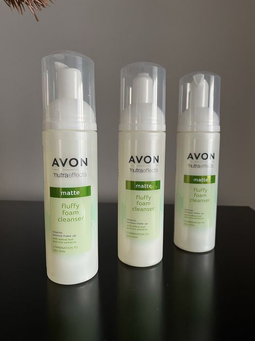 Avon Oświeżająca pisnka oczyszczająca do twarzy