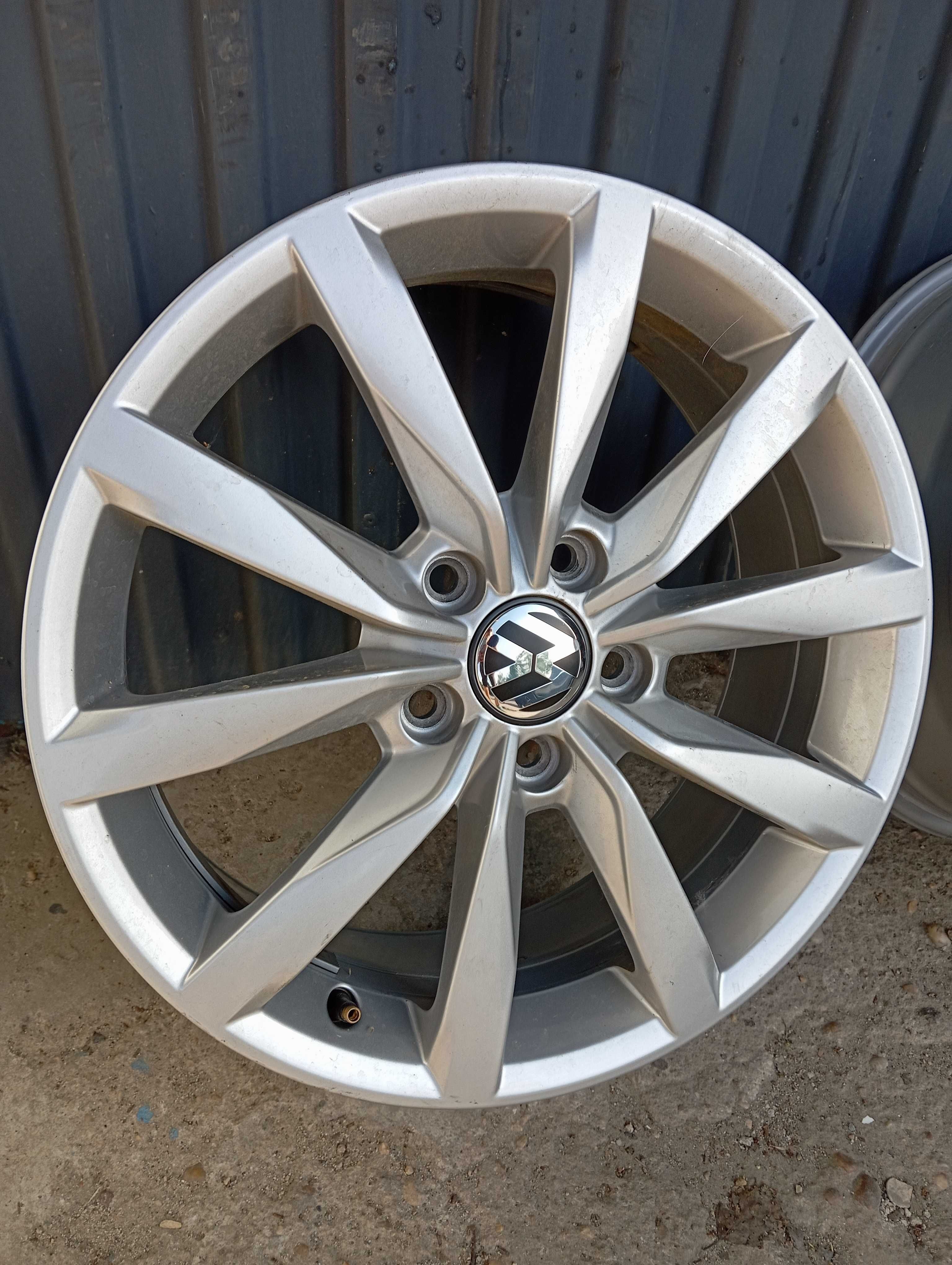 Felgi Volkswagen Golf VII 17'' 6J 5x112 ET48 5G0.601.025K