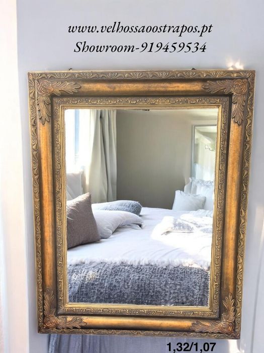 Grande variedade de espelhos